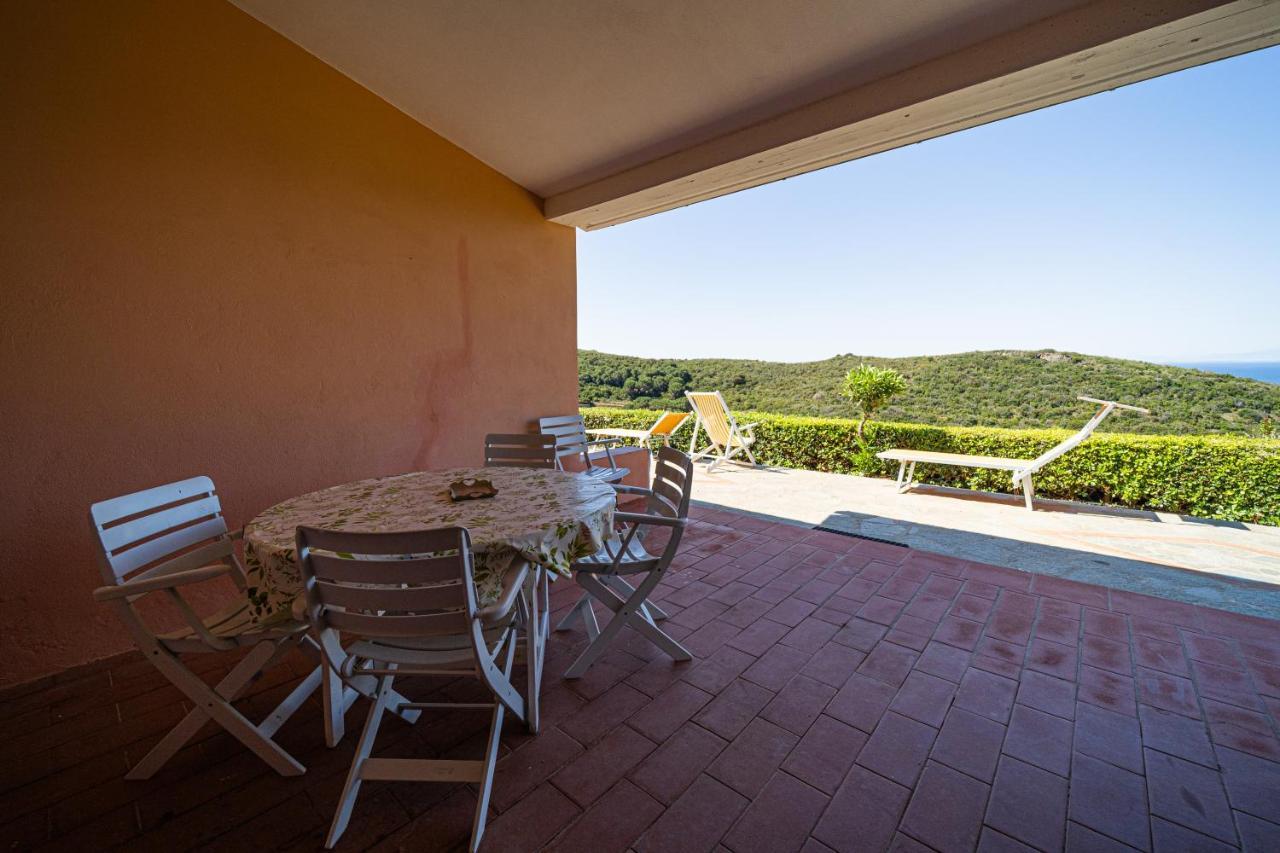 Appartamenti Vista Mare - Goelba カポリーヴェリ エクステリア 写真