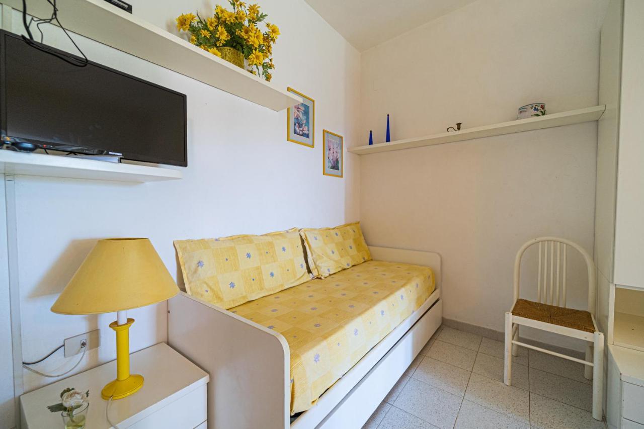 Appartamenti Vista Mare - Goelba カポリーヴェリ エクステリア 写真