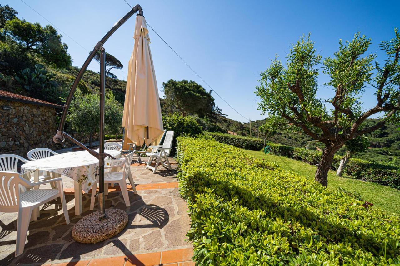 Appartamenti Vista Mare - Goelba カポリーヴェリ エクステリア 写真