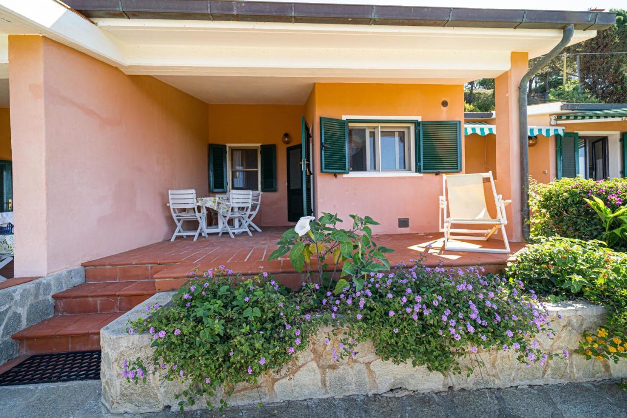 Appartamenti Vista Mare - Goelba カポリーヴェリ エクステリア 写真