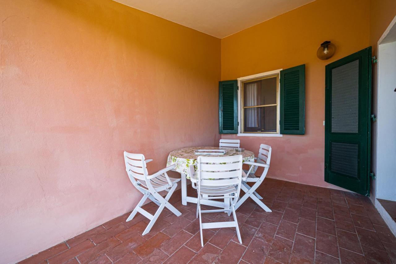 Appartamenti Vista Mare - Goelba カポリーヴェリ エクステリア 写真