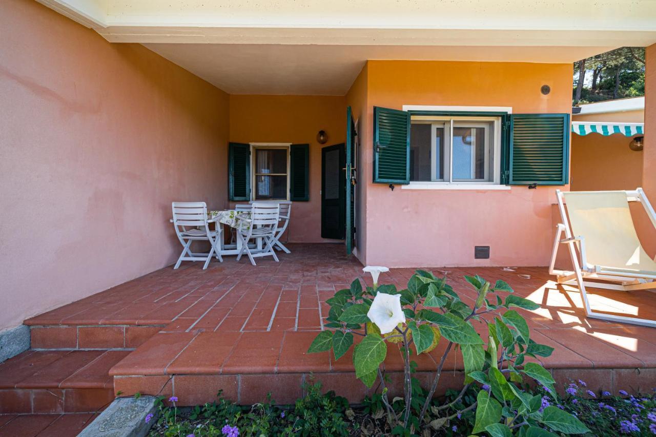 Appartamenti Vista Mare - Goelba カポリーヴェリ エクステリア 写真